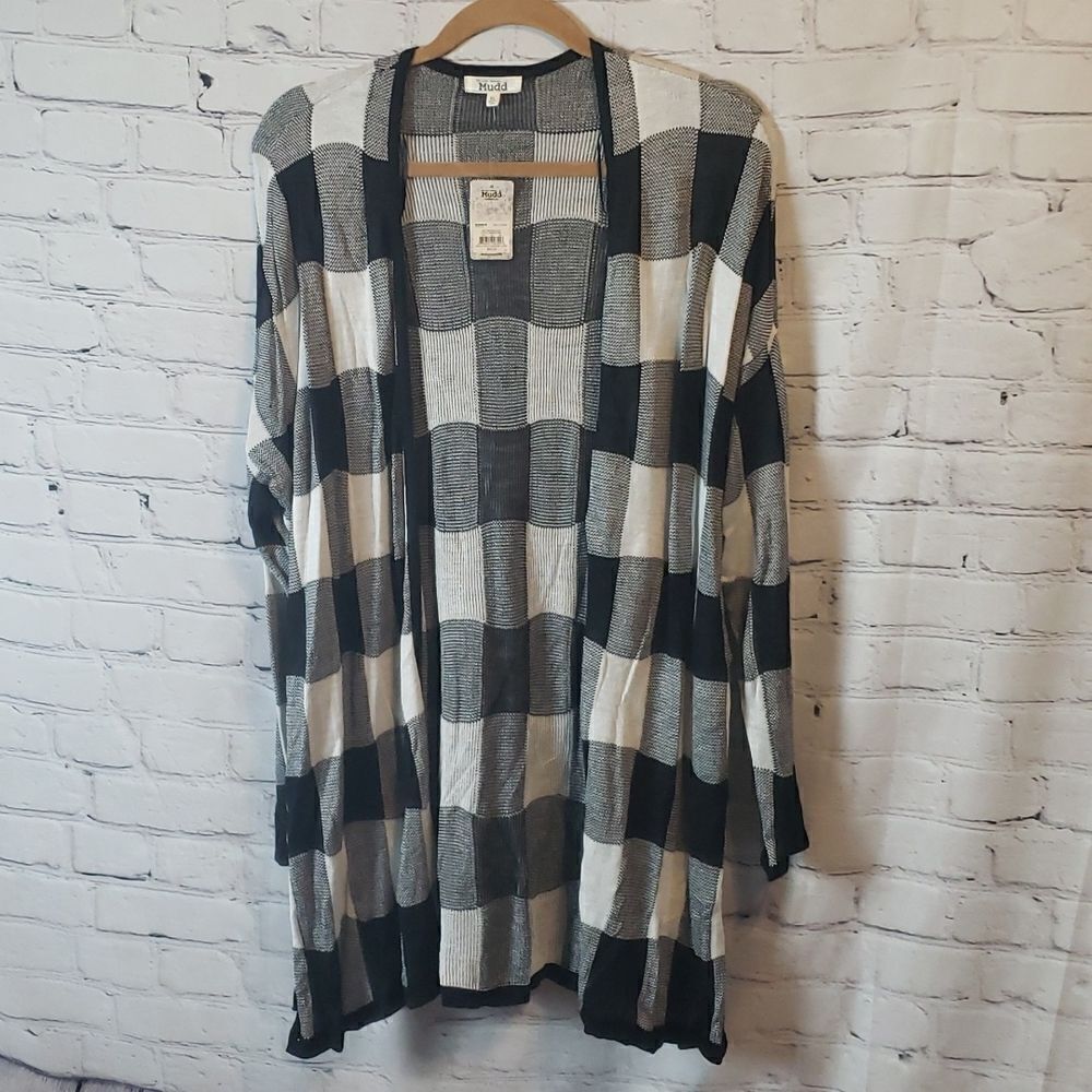 💜NWT MUDD Black and White Plaid Cardigan